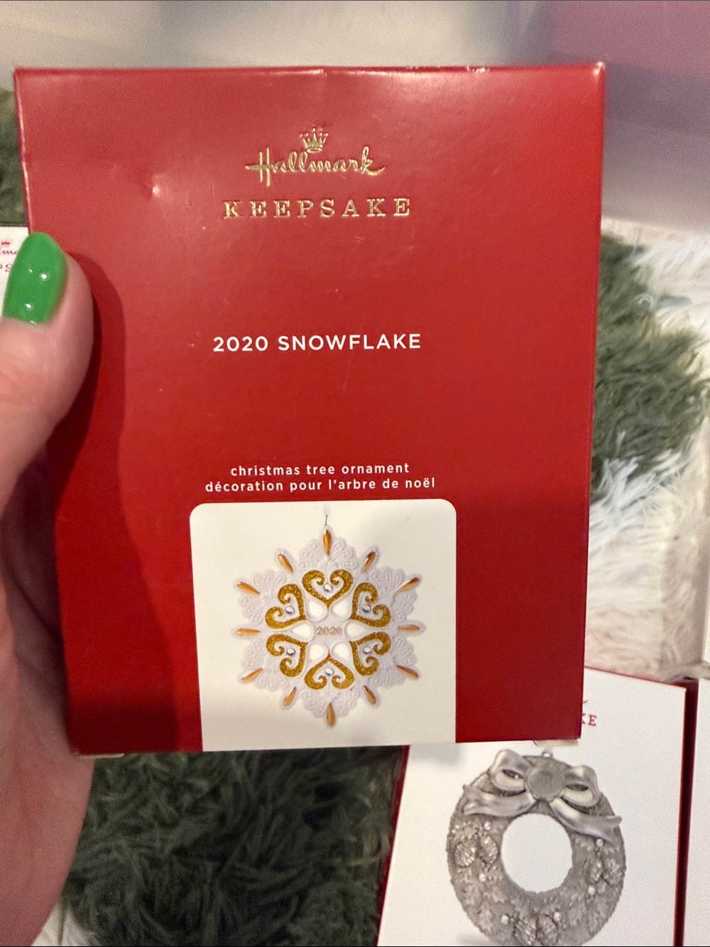 Hallmark Keepsake Silver Snowflake & Wreath Ornament Set - Red and White Boxes - Picture 4 of 11